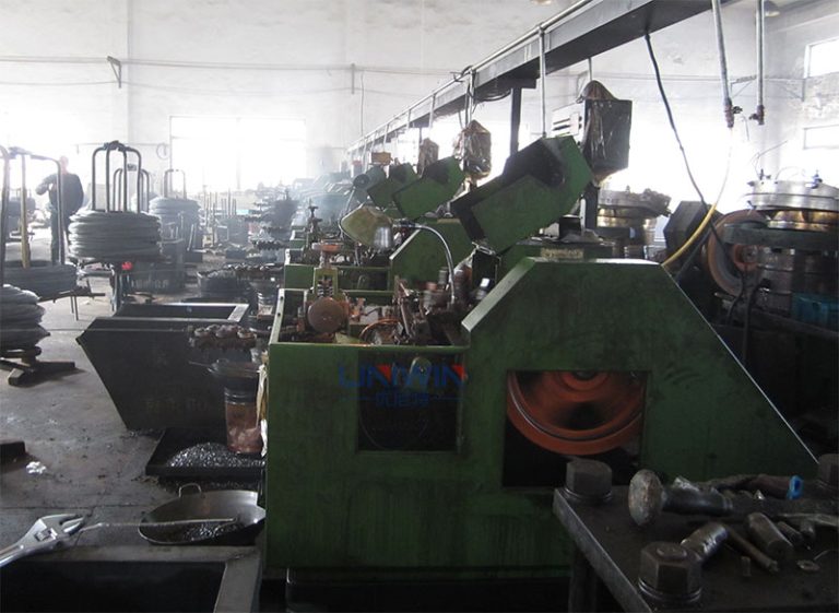 otomati̇k soğuk başlik maki̇nesi̇